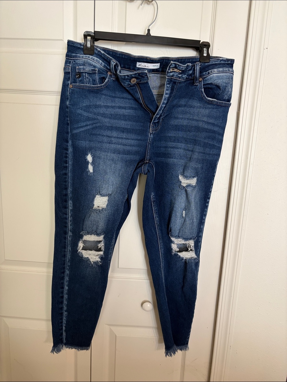 KanCan Distressed Cropped Ankle Jeans in Dark Blue
